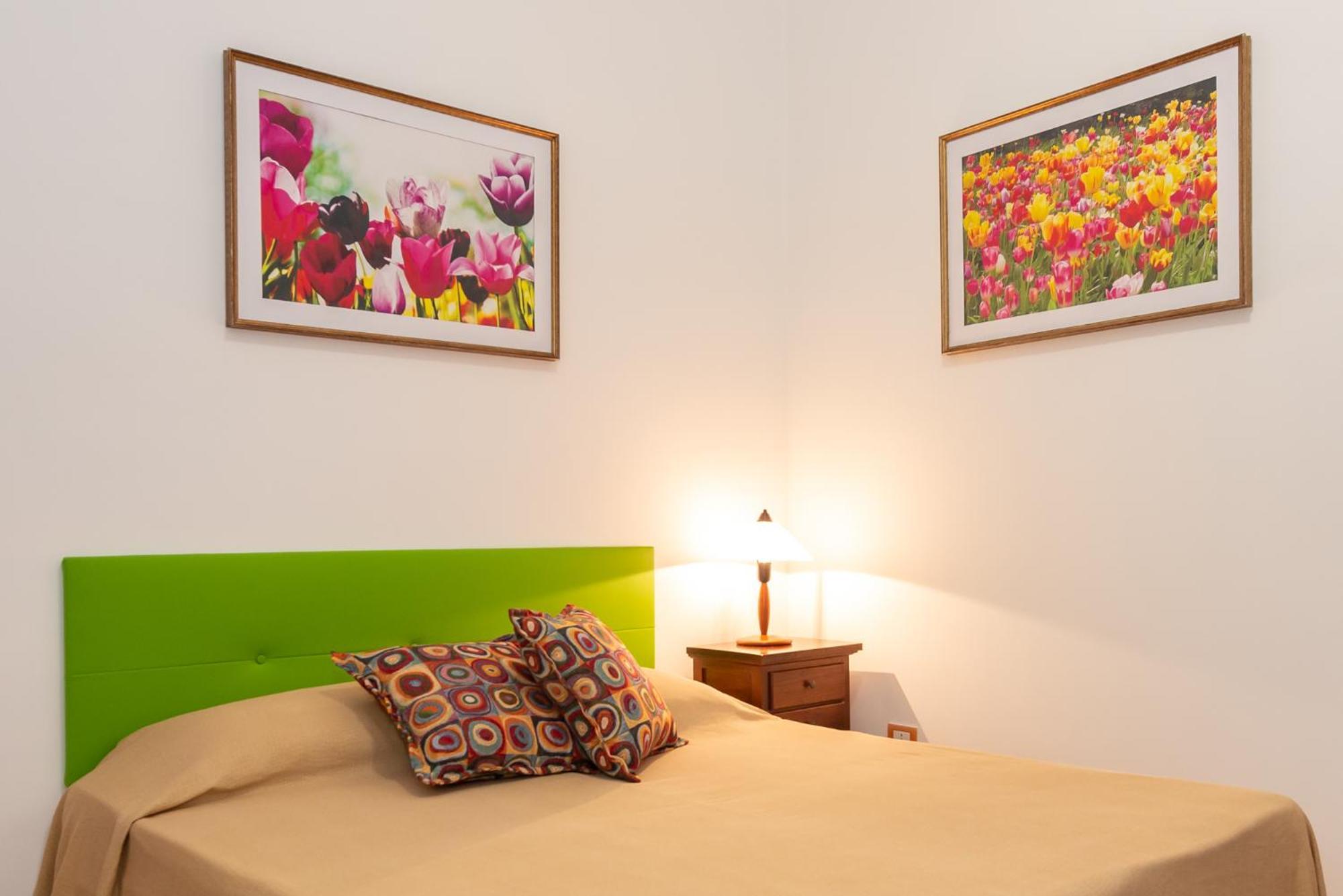 B&B Hibiscus อากรอโปลี ภายนอก รูปภาพ