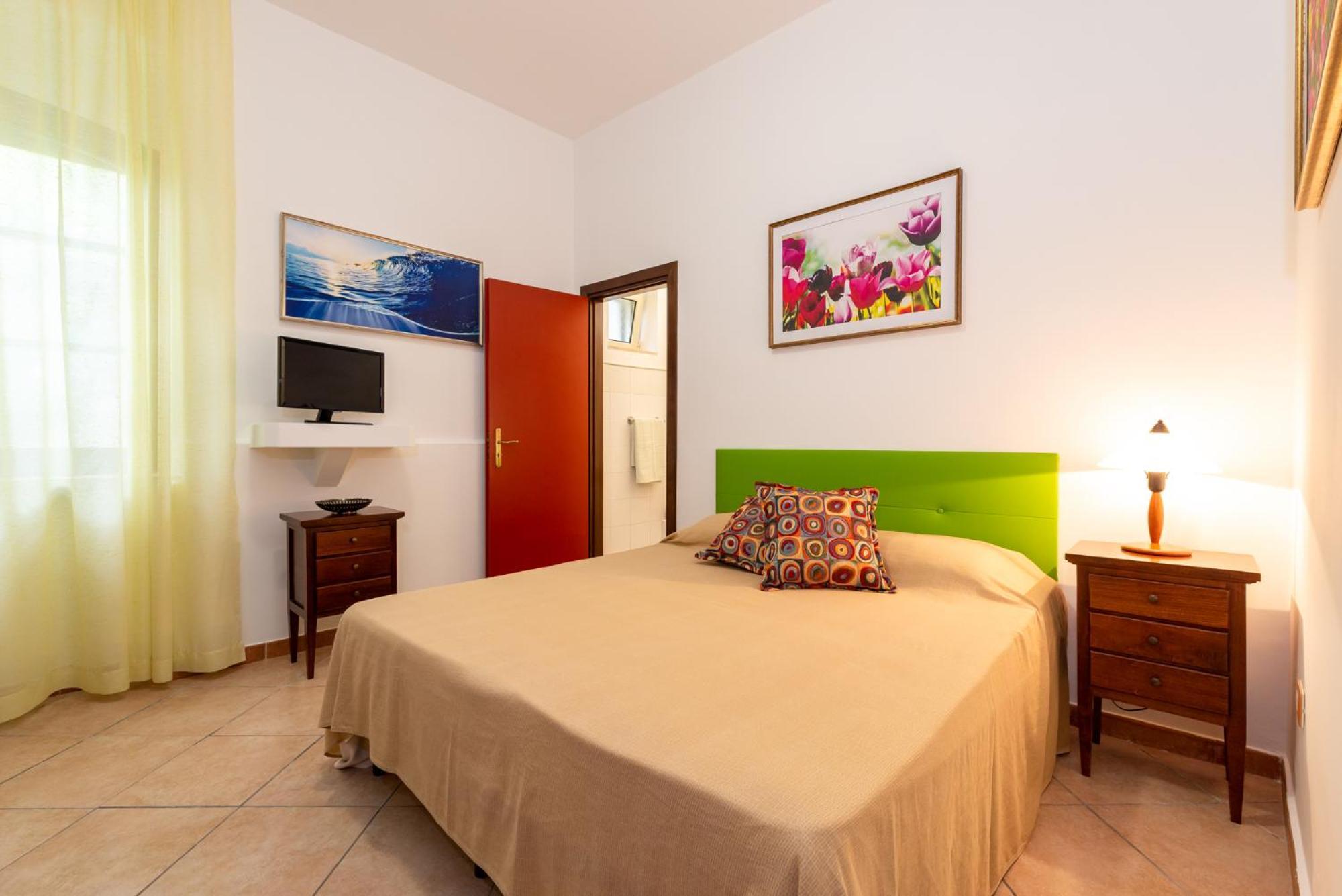 B&B Hibiscus อากรอโปลี ภายนอก รูปภาพ